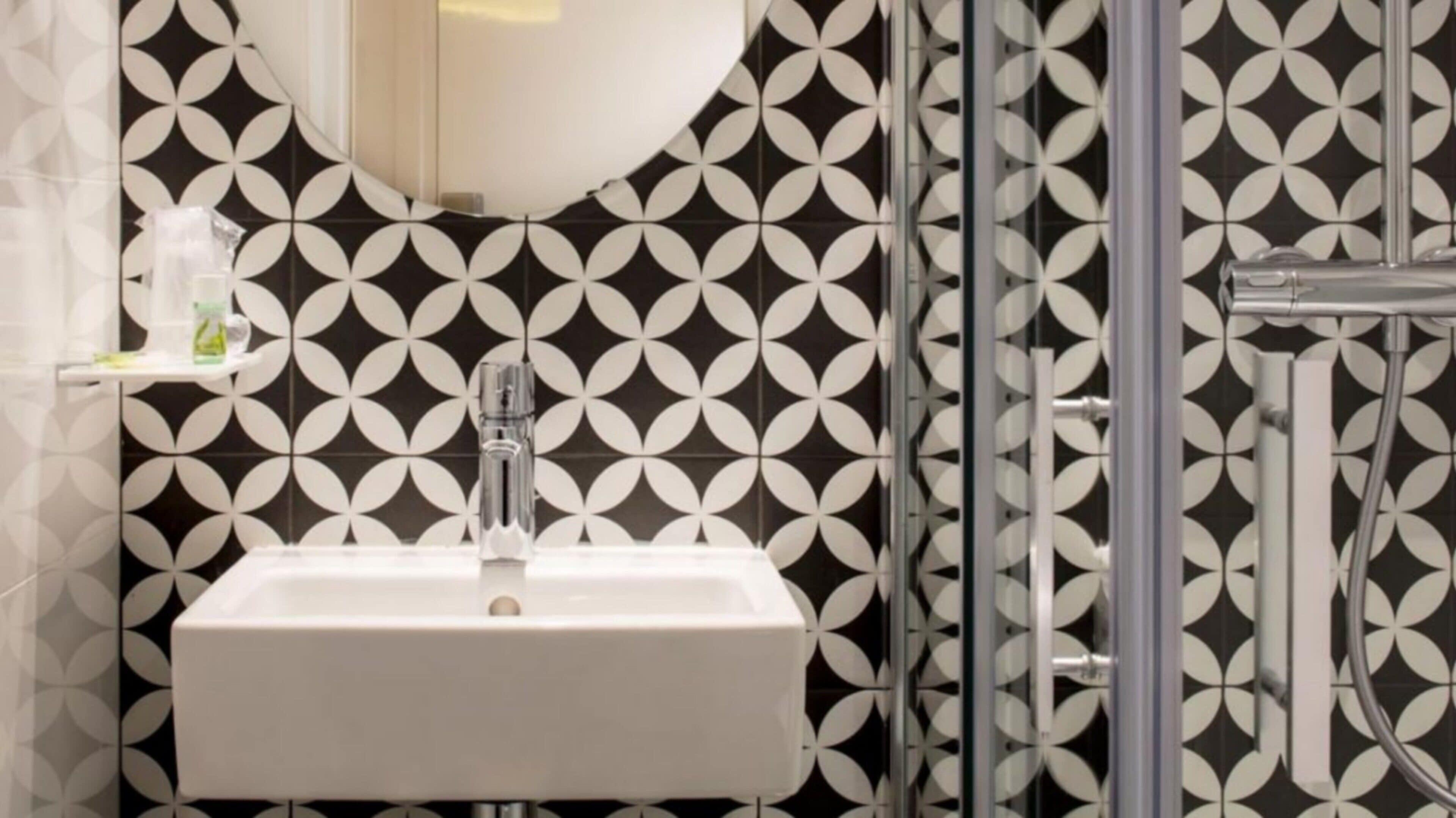 Nouvel Eiffel Hotel 3*