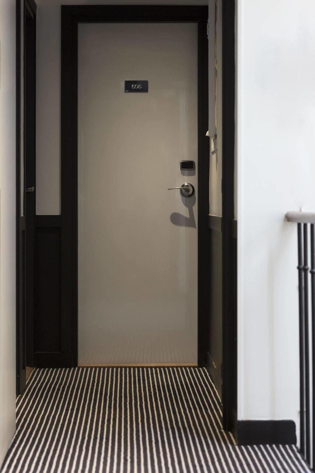 Nouvel Eiffel Hotel 3*