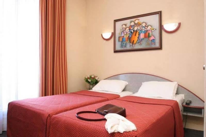 Nouvel Eiffel Hotel Paris