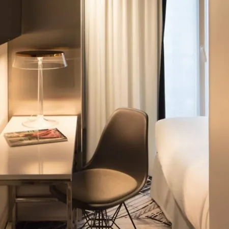 Hotel Nouvel Eiffel Parigi
