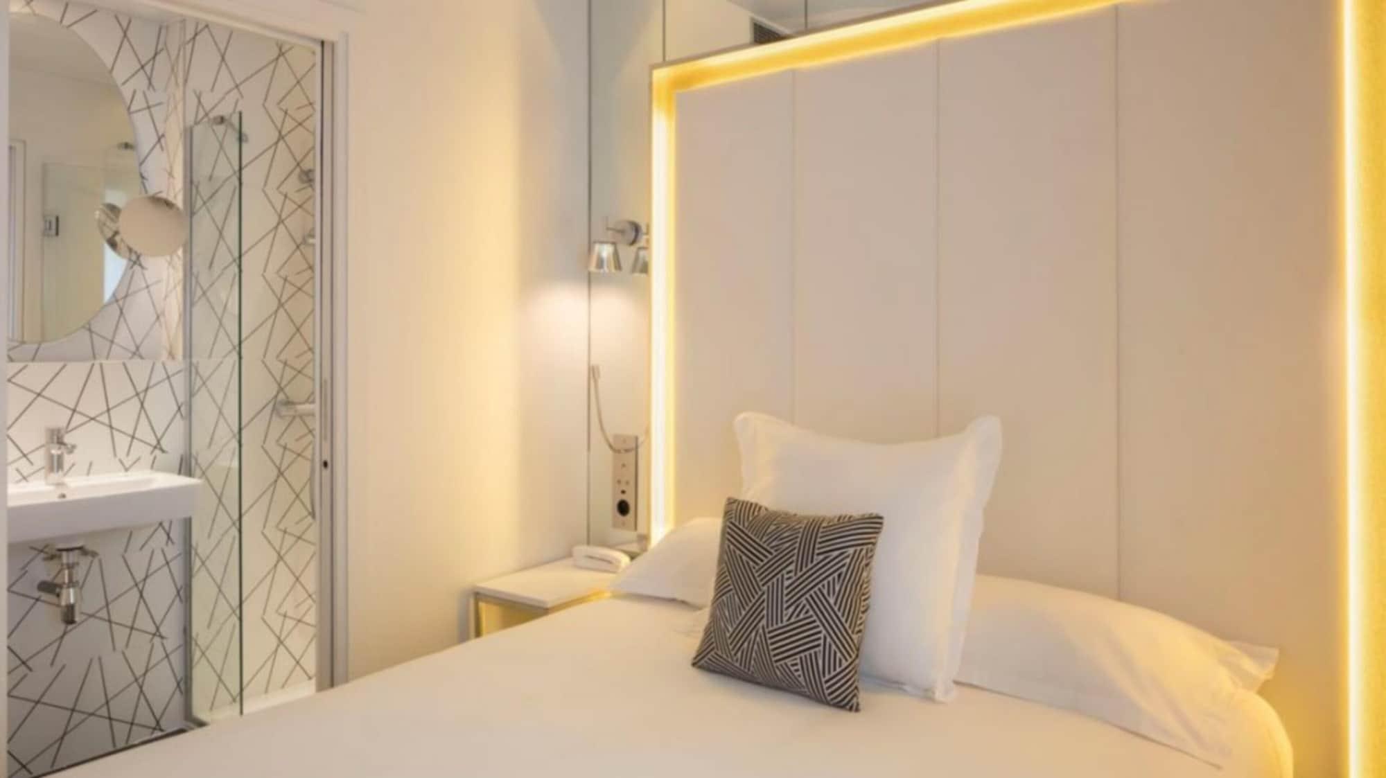 Hotel Nouvel Eiffel Parigi