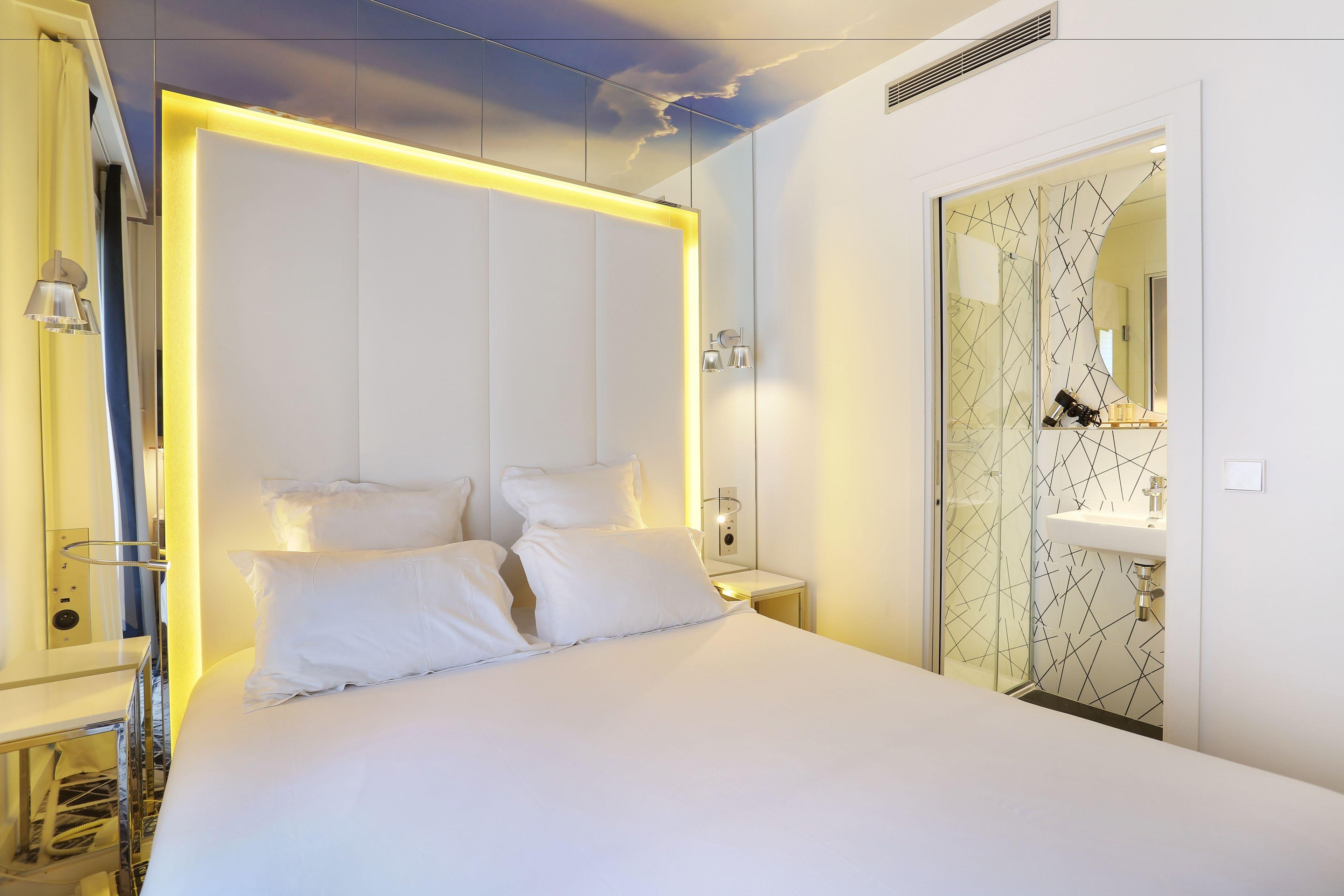 Hotel Nouvel Eiffel Parigi