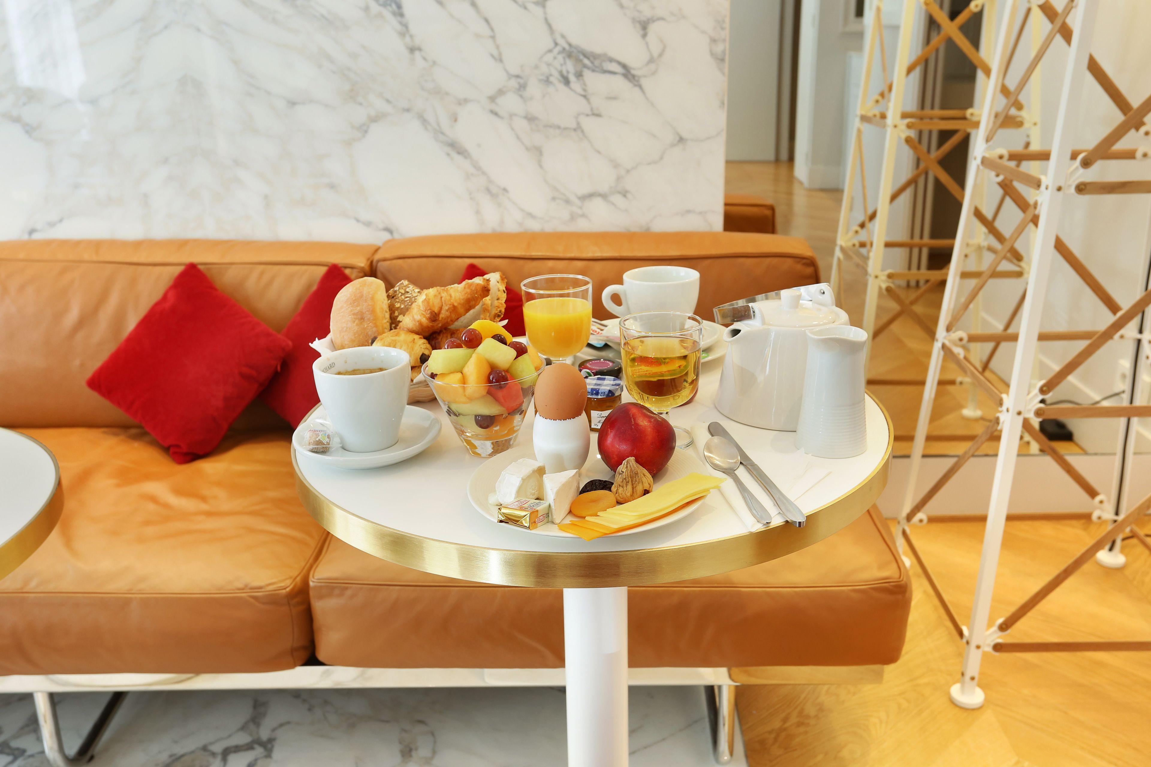 Nouvel Eiffel Hotel 3*